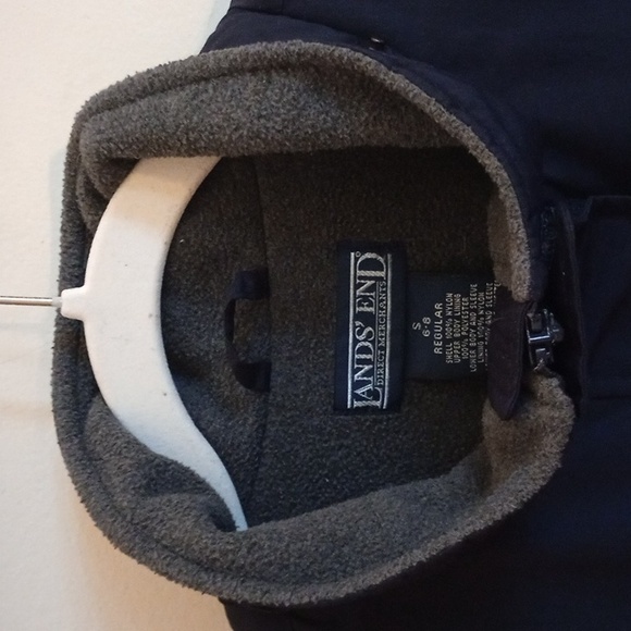 LANDS' END WOMAN'S AIRCORE-200 NAVY PARKA, FLEECE & QUILT LINING, SZ SM 6-8 REG - Picture 4 of 12